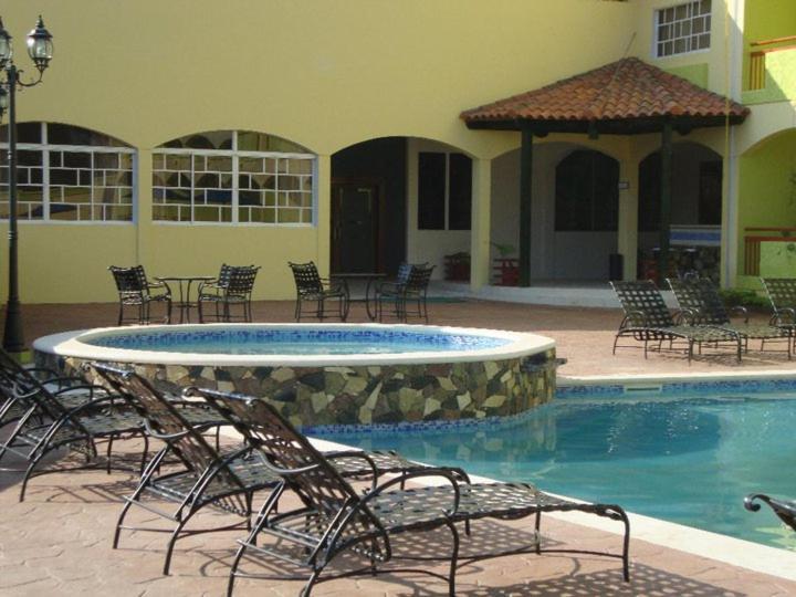 Hotel Novus Caoba Esperanza Exteriér fotografie